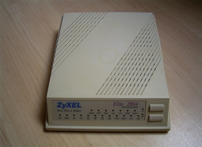 Un vechi modem dial-up