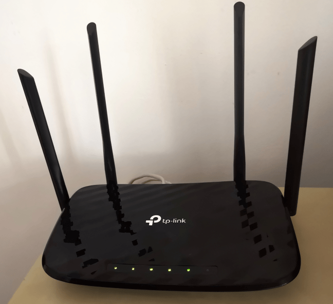 Routerul wireless TP-Link Archer C6 AC1200