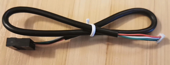 Cablul Bluetooth folosit de TP-Link Archer TX3000E