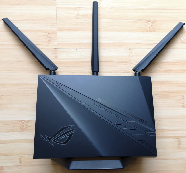 Routerul wireless ASUS ROG Rapture GT-AC2900