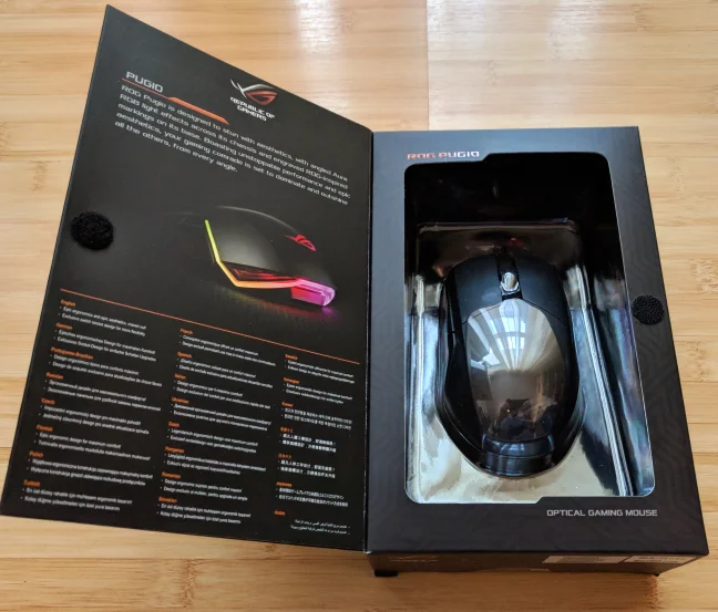 Deschidem cutia ASUS RoG Pugio