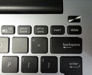 ASUS X302LA, laptop, review, recenzie, performanta, teste, benchmark