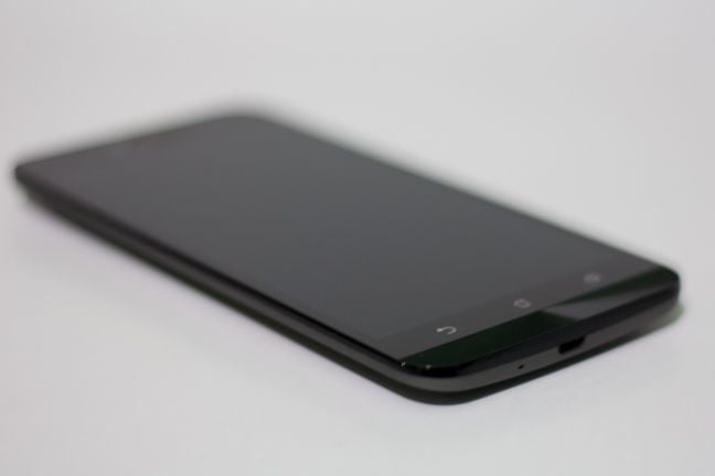 ASUS, ZenFone Selfie, review, Android, smartphone, performante, recenzie