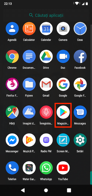 Apasă pe aplicația Magazin Google Play pentru a o deschide