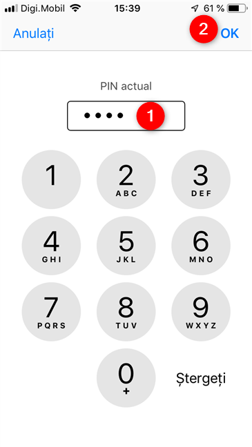 Introducerea PIN-ului actual pentru cartela SIM, pe un iPhone