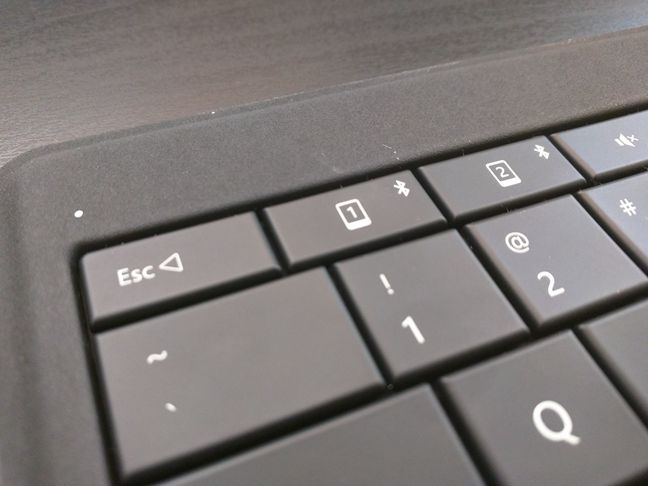 Microsoft Universal Foldable Keyboard, Bluetooth, portabila, review, tastatura, experienta