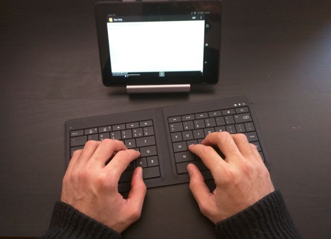 Microsoft Universal Foldable Keyboard, Bluetooth, portabila, review, tastatura, experienta