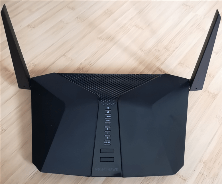 Routerul NETGEAR Nighthawk AX4