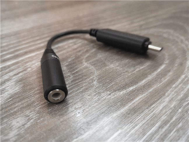 Intrarea audio de 3,5 mm de pe ASUS AI Noise-Canceling Mic Adapter