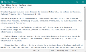 Un document în Notepad afișat cu Încadrare cuvânt