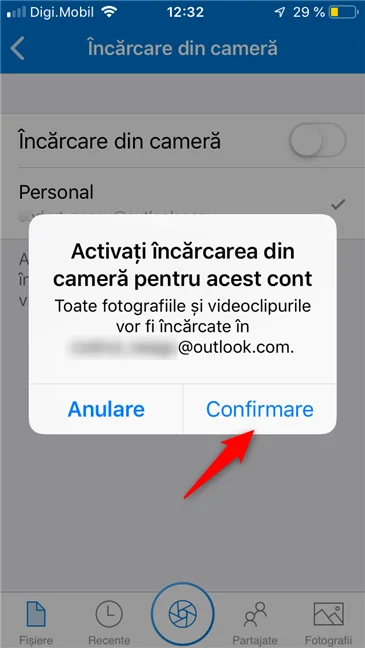 Activarea încărcării fotografiilor în OneDrive, pe un iPhone