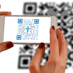 Scanare cod QR cu un smartphone