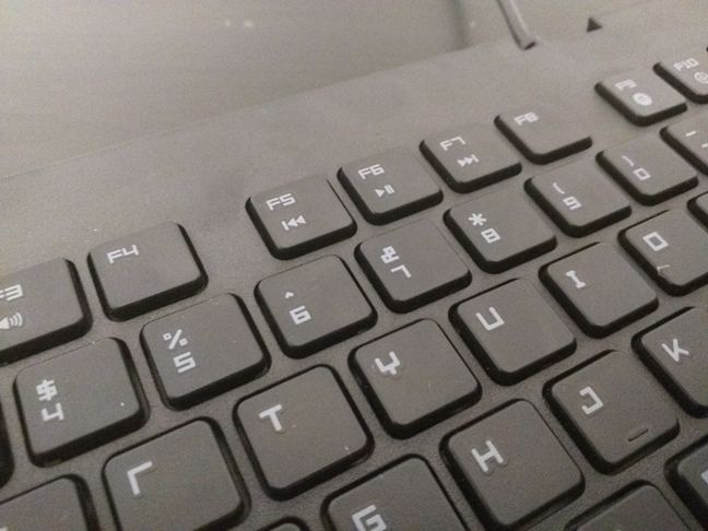 Razer DeathStalker Essential, tastatura, gaming, taste, pareri, review, performante