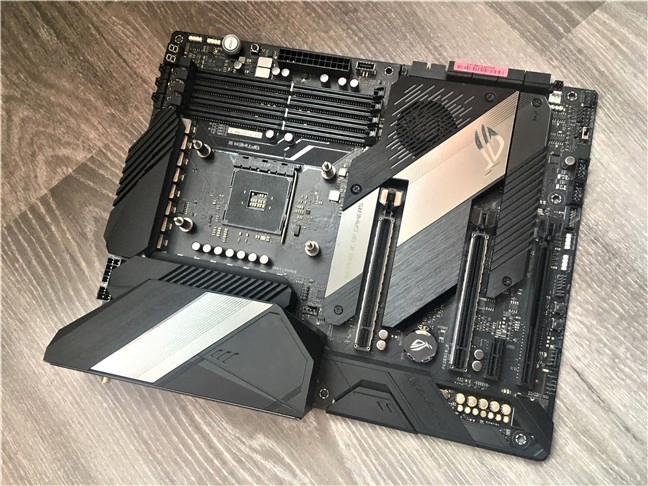 Placa de bază ASUS ROG Crosshair VIII Hero (Wi-Fi)