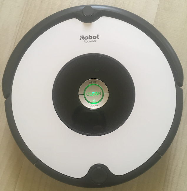 Vedere de sus a lui iRobot Roomba 605