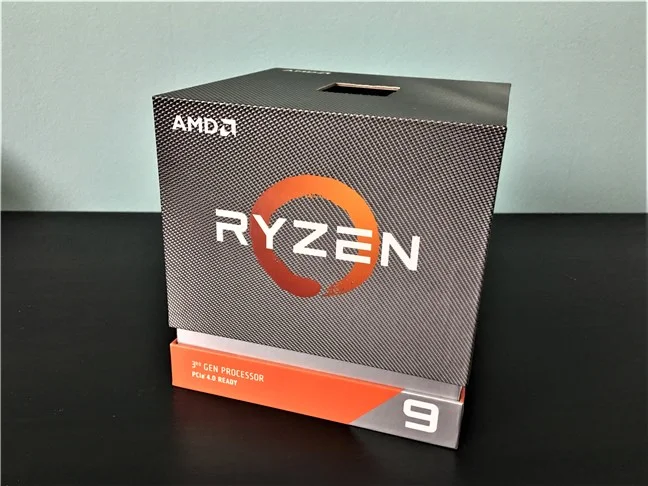 Ambalajul lui AMD Ryzen 9 3900X