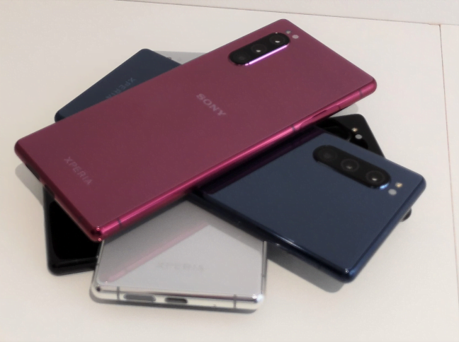 Diferitele versiuni de culoare ale Sony Xperia 5