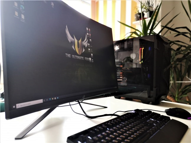 Un calculator asamblat în carcasa ASUS TUF Gaming GT301