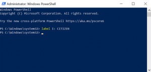 Redenumește o unitate folosind comanda label în PowerShell