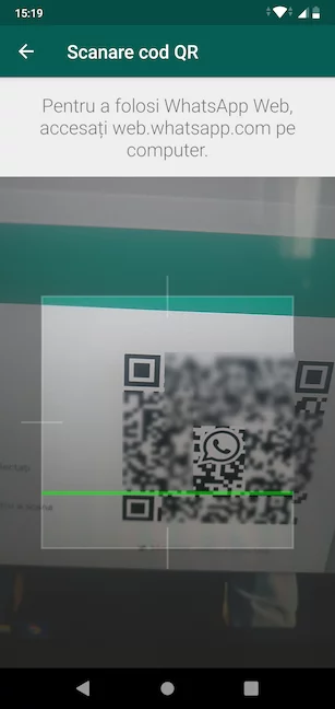 Scanează codul QR