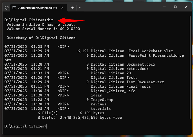 Vezi ce este în interiorul unui folder folosind comanda dir