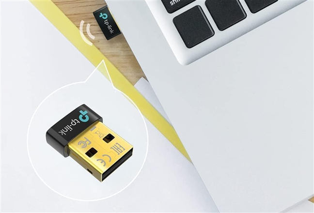 Un adaptor USB Bluetooth pentru PC-uri, produs de TP-Link