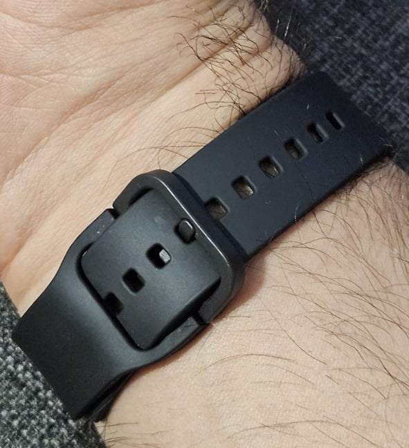 Nu este foarte confortabil sÄ pui Èi sÄ scoÈi brÄÈara