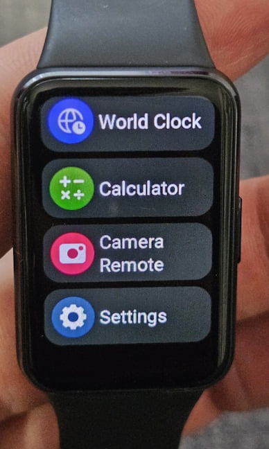 Câteva dintre aplicaÈiile disponibile pe Samsung Galaxy Fit3