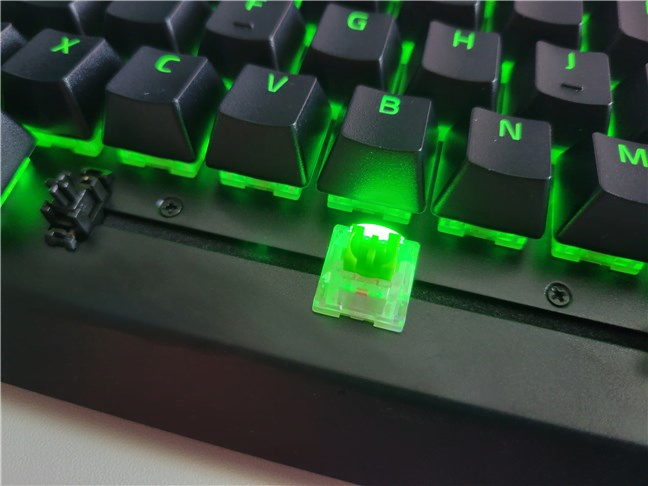 Razer BlackWidow V4 Pro foloseÈ™te switch-uri mecanice