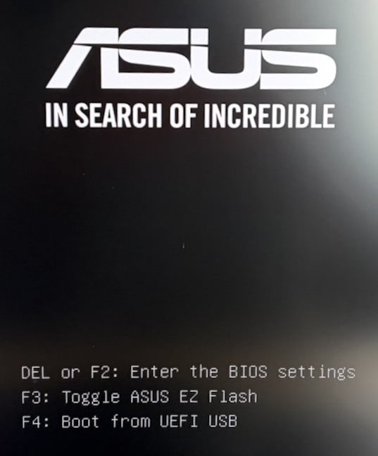 Uneori se afiÈeazÄ la bootare tasta pentru a intra în BIOS