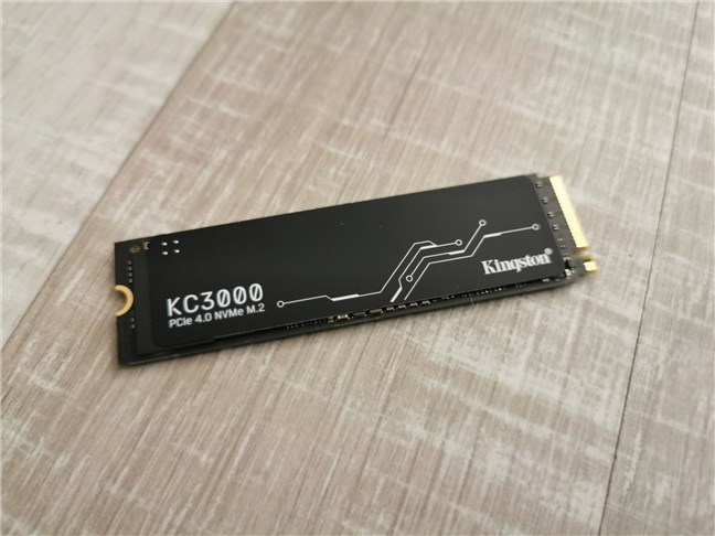 Kingston KC3000 este un SSD rapid cu un pre&Egrave; foarte bun
