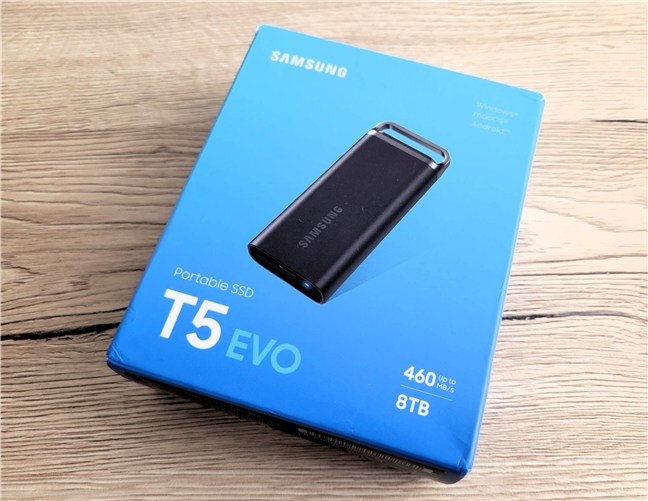 Cum aratÄƒ ambalajul lui Samsung T5 Evo