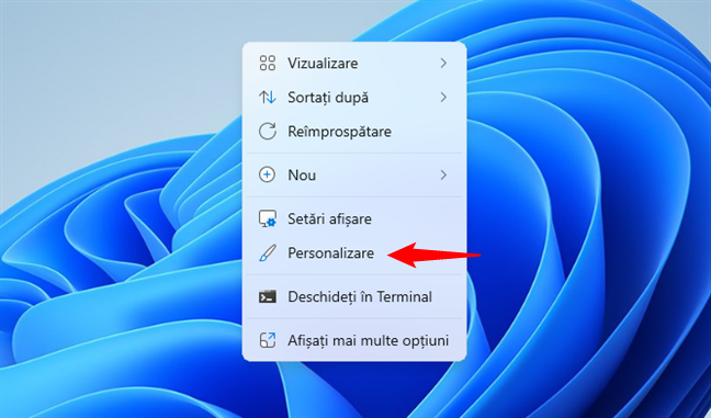 DÄ clic dreapta pe desktop Èi alege Personalizare