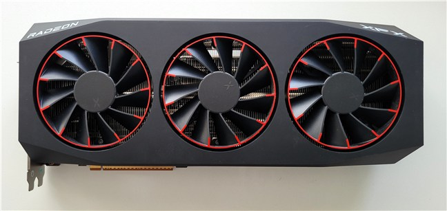 Placa video XFX Mercury Radeon RX 9070XT OC, pe care am folosit-o