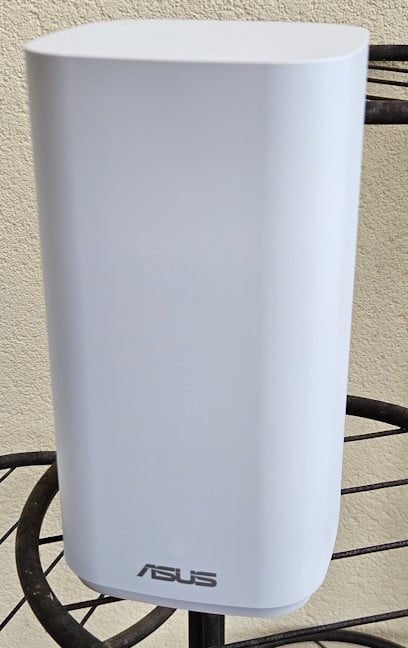 Am instalat ASUS ZenWiFi BD4 Outdoor pe terasÄƒ