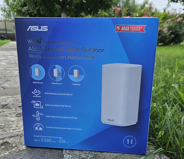 Ambalajul lui ASUS ZenWiFi BD4 Outdoor