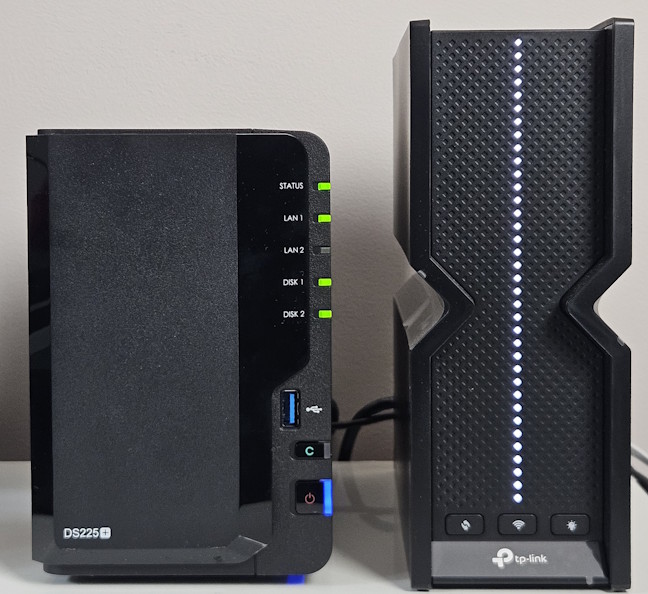 Am folosit DiskStation DS225+ cu un router cu Wi-Fi 7