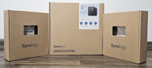 Am primit Synology DiskStation DS225+ alÄƒturi de douÄƒ hard disk-uri