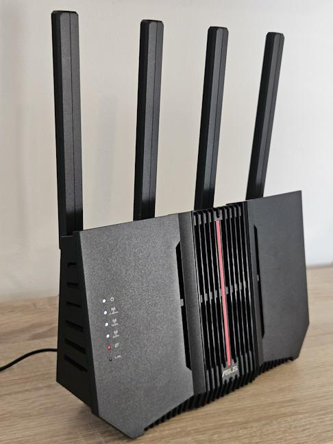 Am folosit ASUS RT-BE92U pentru acest ghid