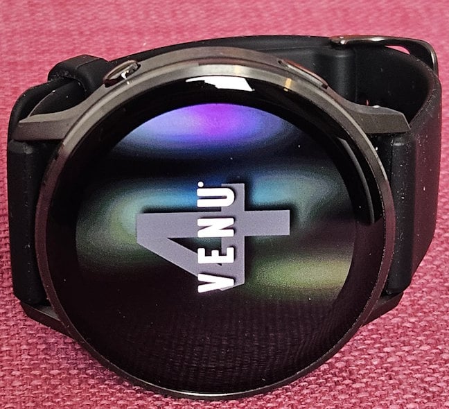 Garmin Venu 4 are un ecran AMOLED