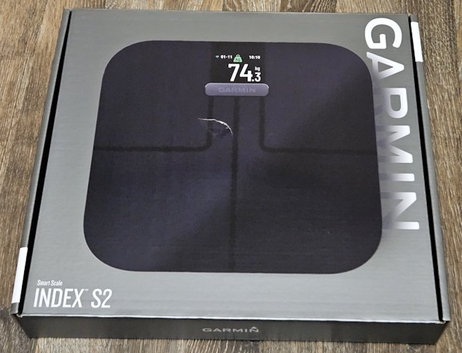 Cutia în care vine Garmin Index S2