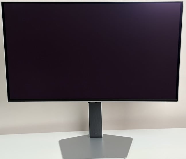 Samsung Odyssey G6 G60SF are un panou OLED