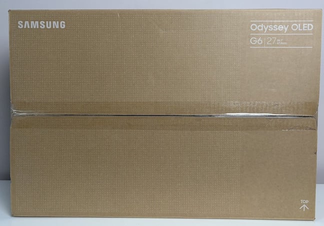 Cutia &Atilde;&reg;n care vine Samsung Odyssey G6 G60SF