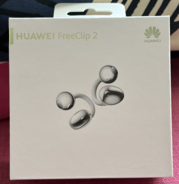Cutia în care vin HUAWEI FreeClip 2