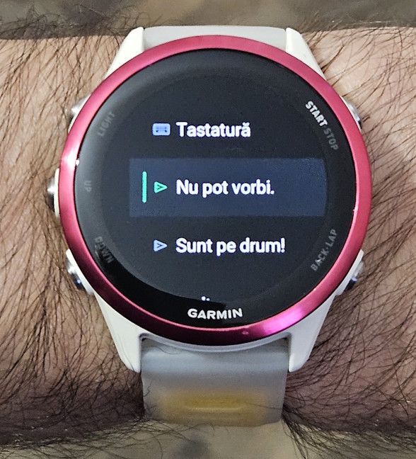 Am folosit WhatsApp pe Garmin Forerunner 570