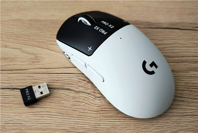 Forma &Egrave;i dimensiunile mouse-ului sunt relativ standard