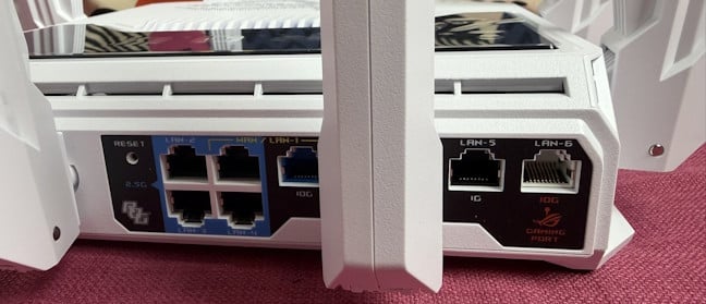 Porturile de pe spatele routerului