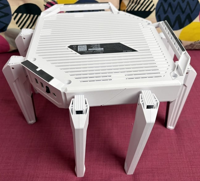 Routerul arat&Auml; ca un p&Auml;ianjen