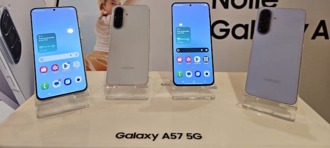 Samsung Galaxy A57 are un panou Super AMOLED+