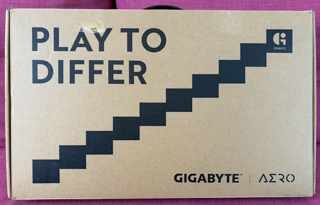 Cutia &Atilde;&reg;n care vine GIGABYTE AERO X16